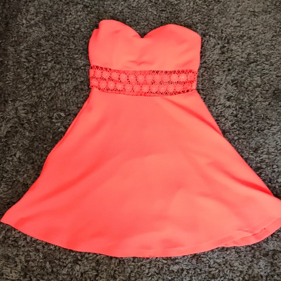 Charlotte Russe Dresses & Skirts - Charlotte Russe Beautiful bright orange Dress 👗